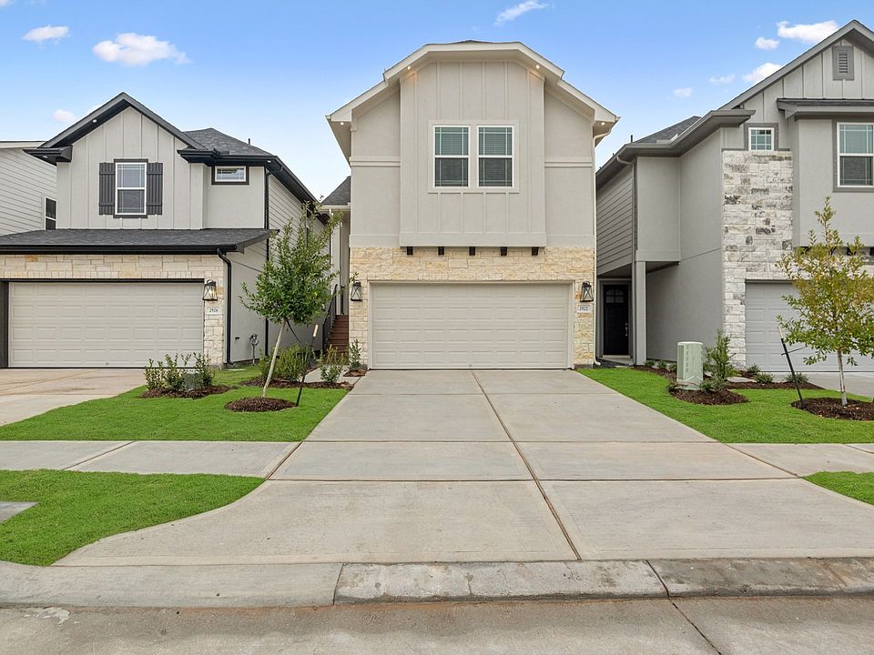 1st image of 2922 Park Hill Ln