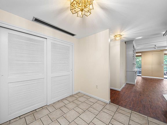 2nd image of 614 Loveville Rd #C02a