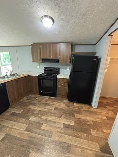 5600 W Kilgore Ave Photo 1