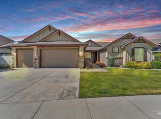 5440 W Rosslare Dr, Eagle, ID 83616