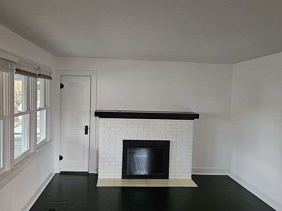 4th image of 1401 N Euclid Ave