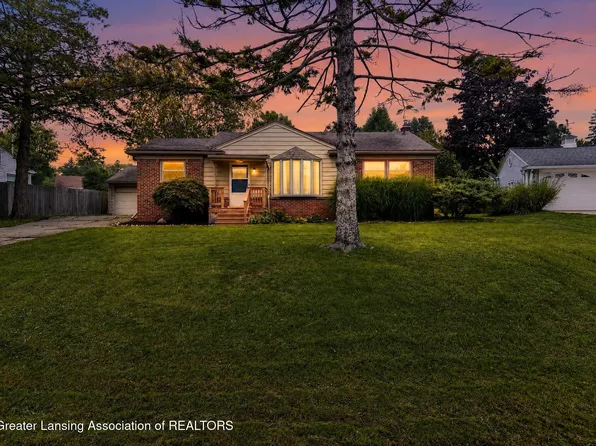 2224 Pembroke Rd, Lansing, MI 48906