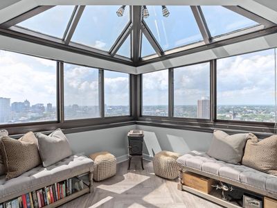 1633 North Prospect AVENUE #22B, Milwaukee, WI, 53202