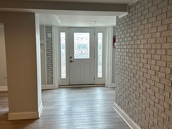4th image of 489 E Church St #A