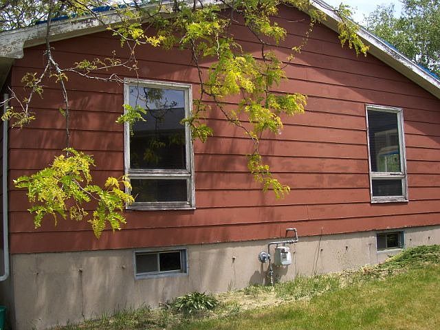 2nd image of 1533 Parkview Dr