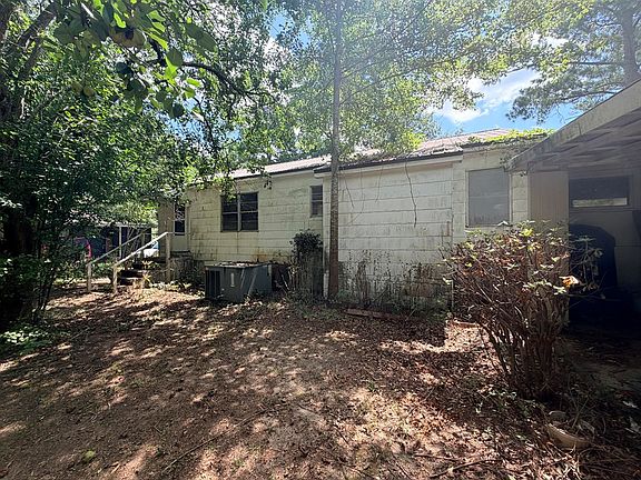 5th image of 506 S Iroquois Ave