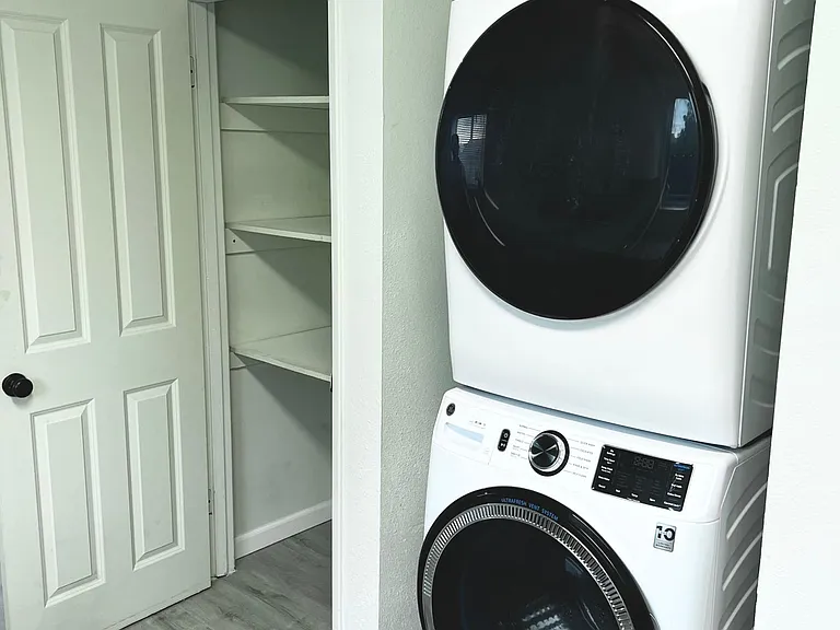 1507 E Alder St #1507 — Photo 11