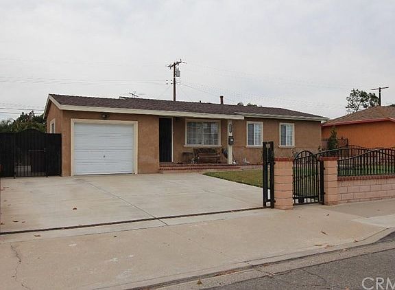 2nd image of 10691 Claussen St