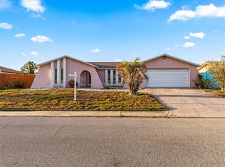 7235 San Carlos Dr, Port Richey, FL 34668