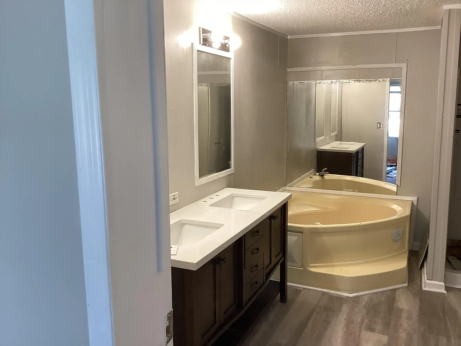 3 bed, 1404 sqft, $1,450 — Photo 3
