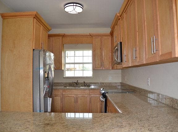 3rd image of 407 Chula Vista Dr