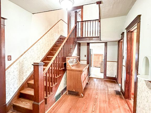 4th image of 3592 Waddy Rd