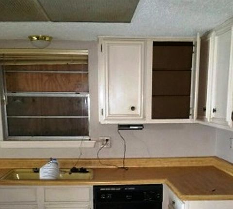 5th image of 4001 N Woodbine St