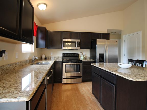 2nd image of 3406 Crimson Oak Ave