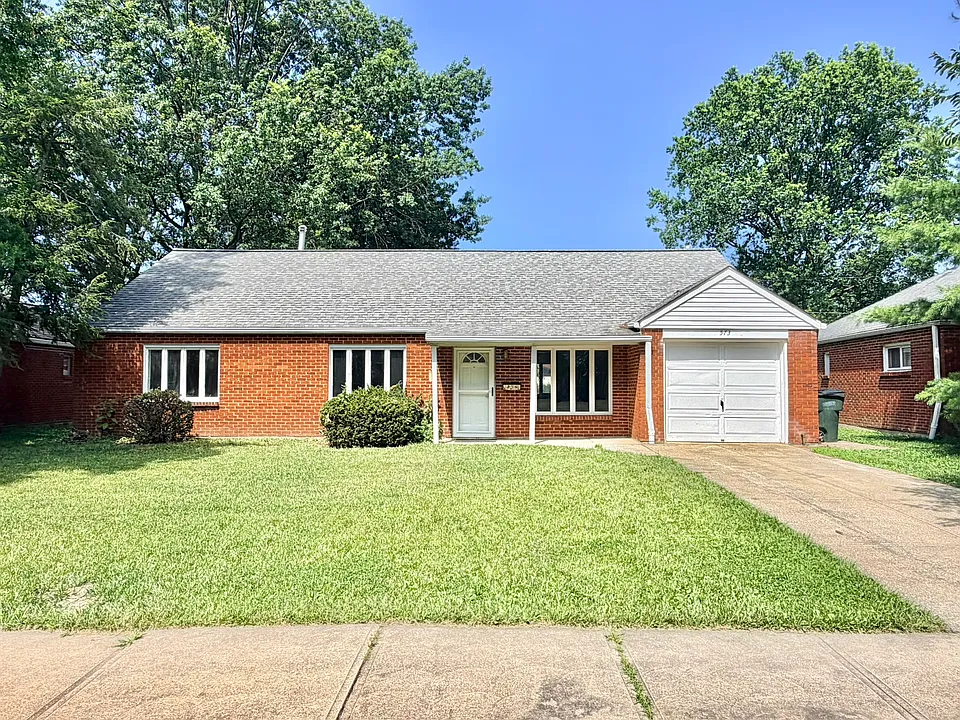 573 Hemlock Dr