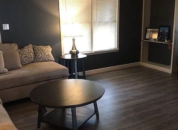 5th image of 344 Emerson Cir