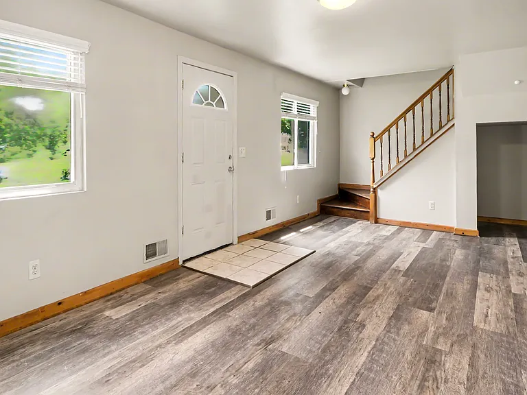8523 Republic Ave — Photo 9