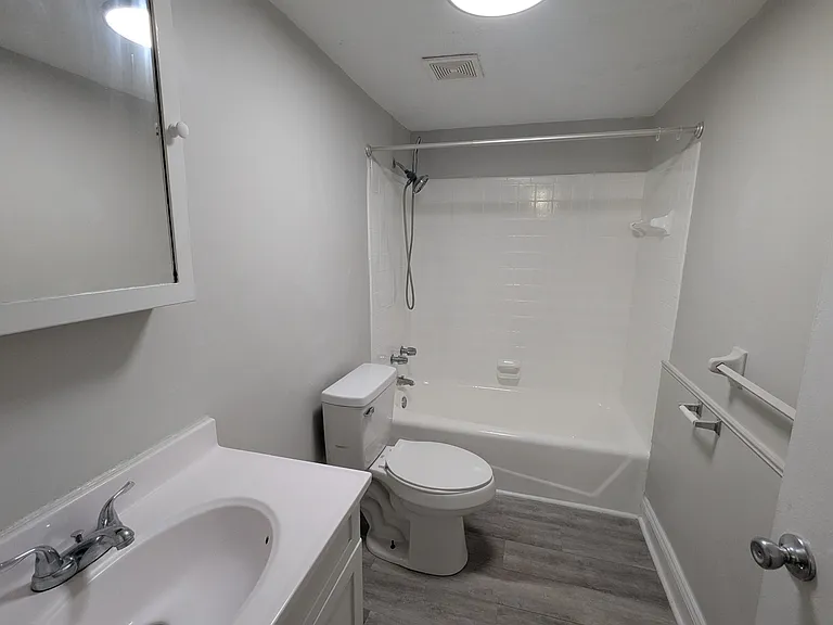 1615 Nottingham Ave #101 — Photo 17