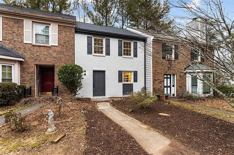 2 bed, 2.5 bath, 1280 sqft, $2,300 — Photo 3