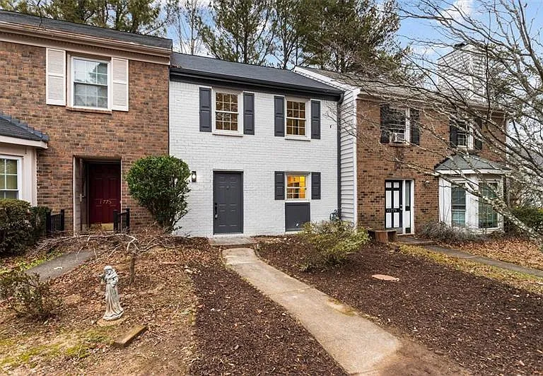 1777 Twin Brooks Dr SE — Photo 3