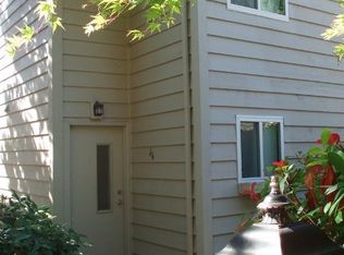 66 Cervantes Cir, Lake Oswego, OR 97035