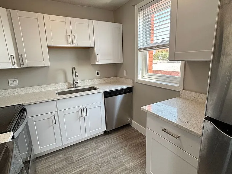 New Brigham Apartments — Photo 43