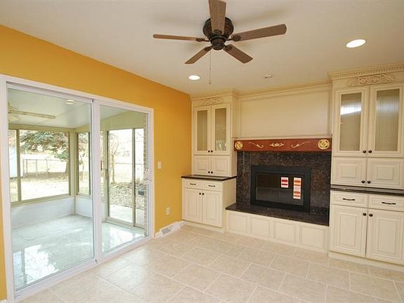 5th image of 5214 Crystal Dr