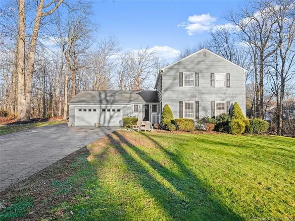 20 Dale Road, Trumbull, CT 06611