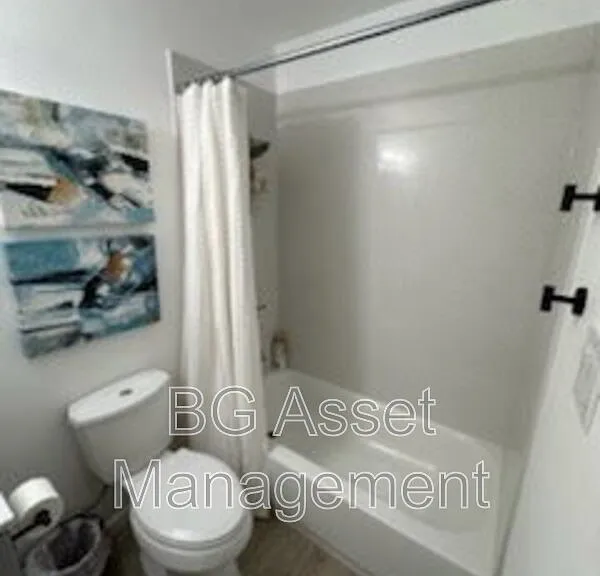 2417 Northrop Ave #2 — Photo 7