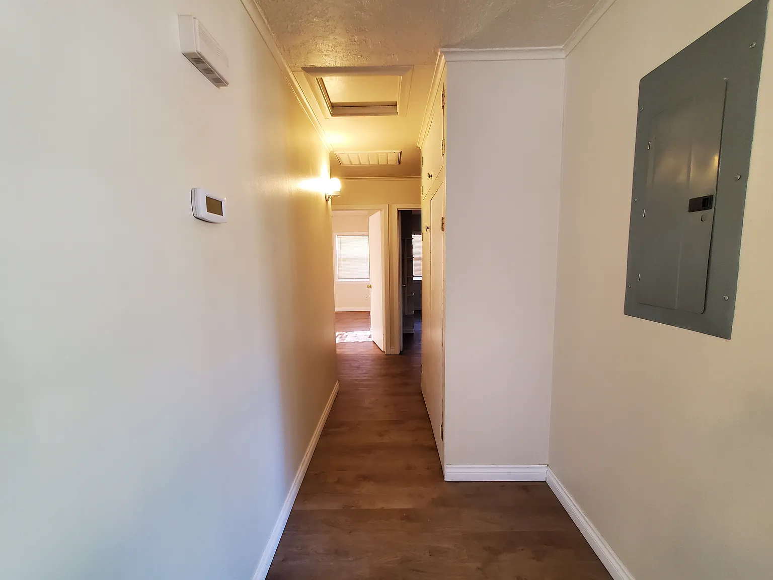 3 bed, 864 sqft, $2,150 — Photo 4