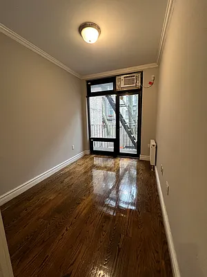 Rented by REAL New York | media 24