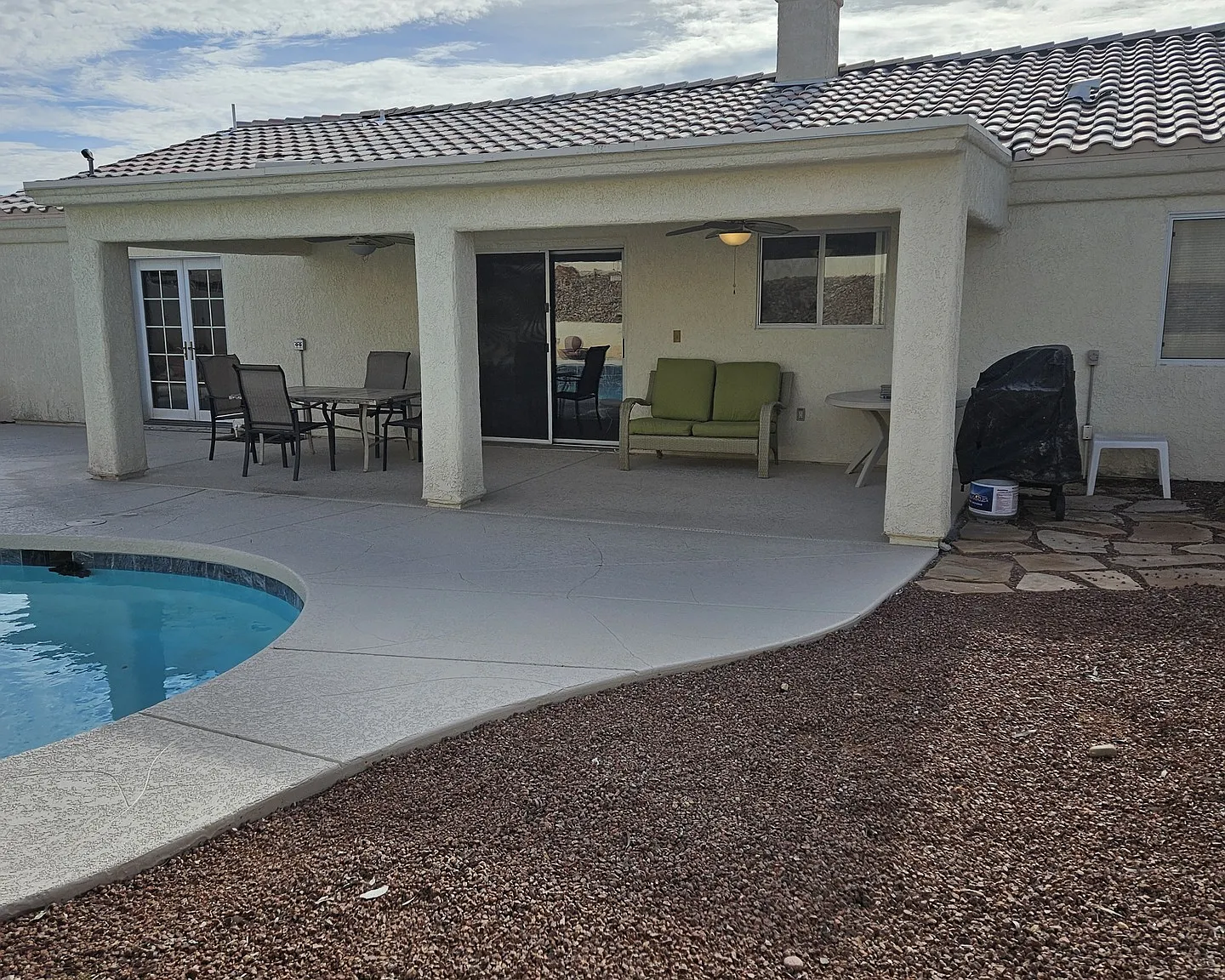 3 bed, 1577 sqft, $2,100 — Photo 4