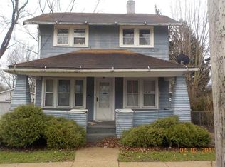 515 W Elk St, Freeport, IL 61032