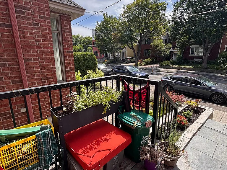 451 Sunnyside Ave — Photo 43