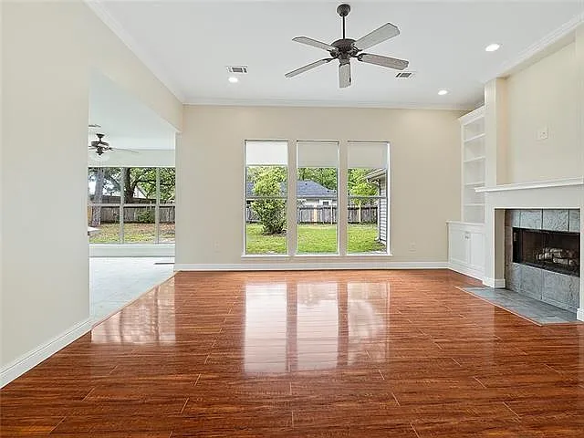 3 bed, 2.0 bath, 1413 sqft, $1,800 — Photo 3