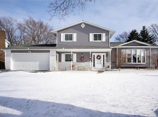 162 Vineyard Dr, Rochester, NY 14616