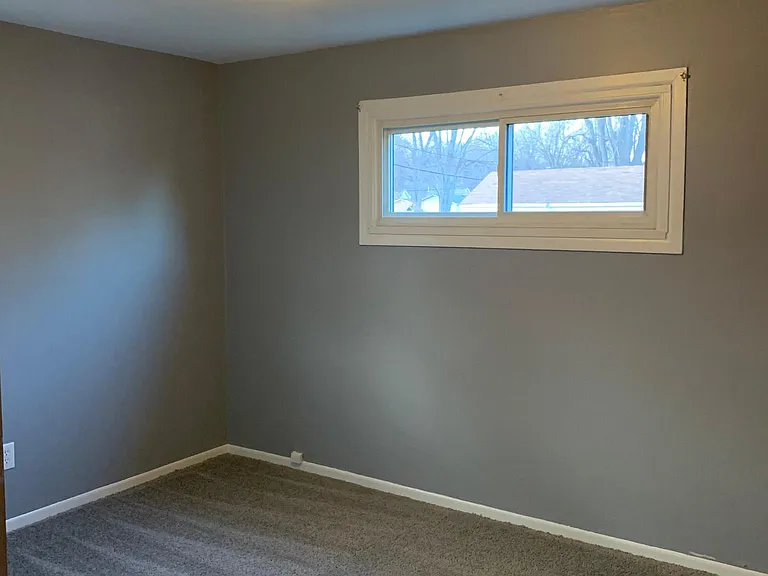 11830 Beech Daly Rd — Photo 9