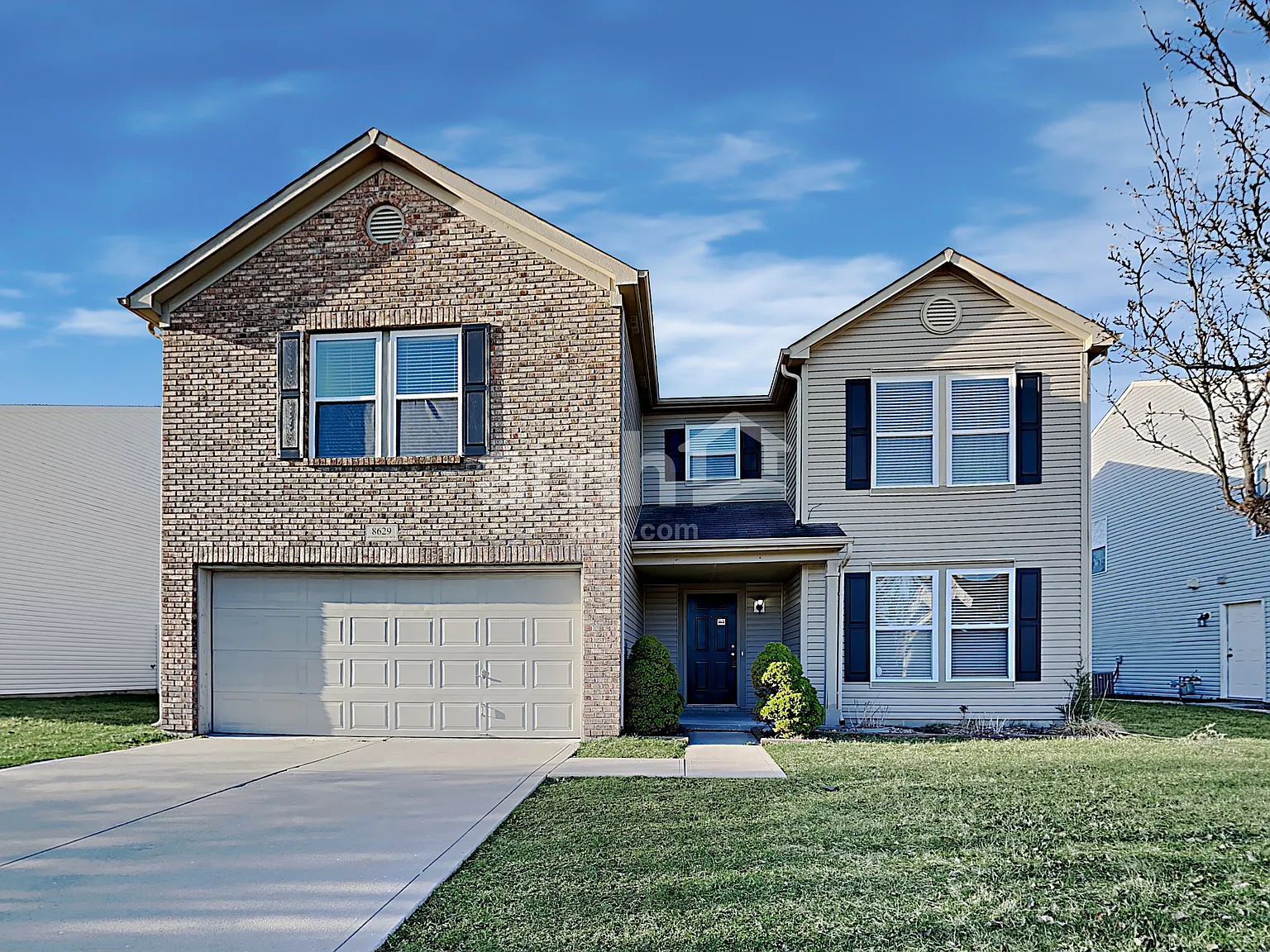 4 bed, 2.5 bath, 3732 sqft, $2,565 — Photo 1