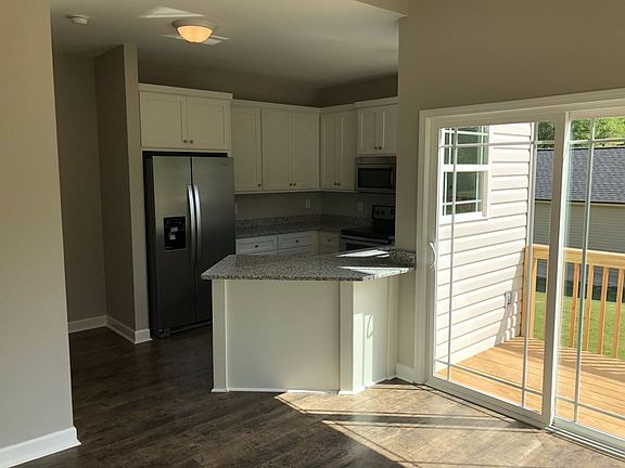5th image of 315 Scenic Ave