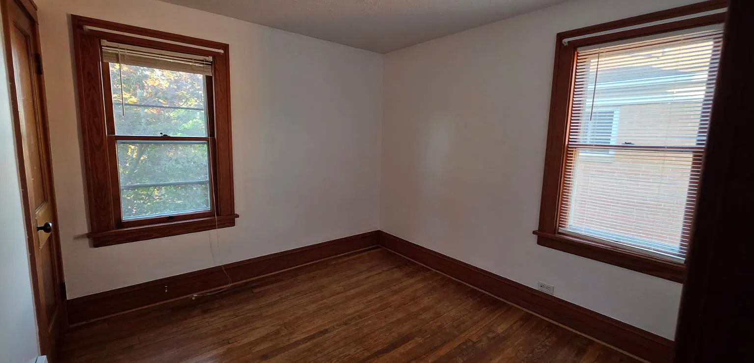 3 bed, 1176 sqft, $1,850 — Photo 3