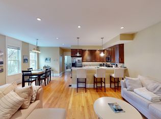 8 Marine Rd APT 1A, South Boston, MA 02127