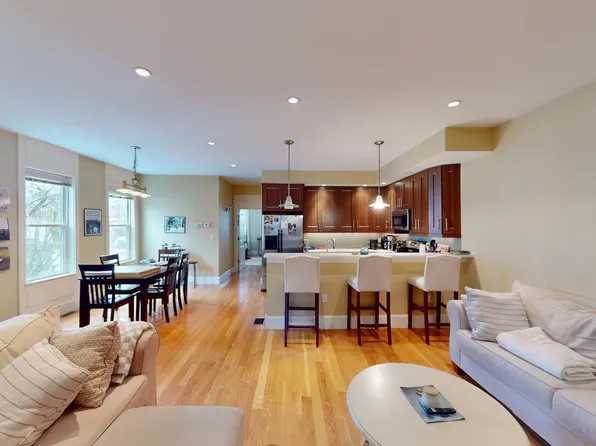 8 Marine Rd #1, Boston, MA 02127