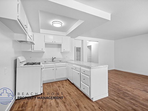 2nd image of 1010 Lagoon Ave #60453437