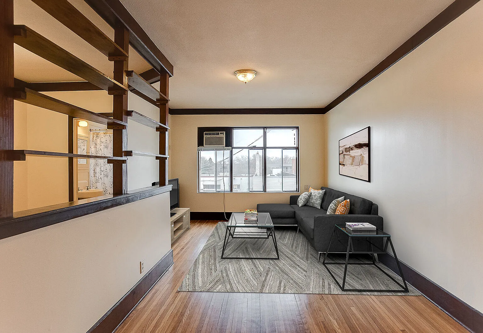 Lakesbury Apartments — Photo 3