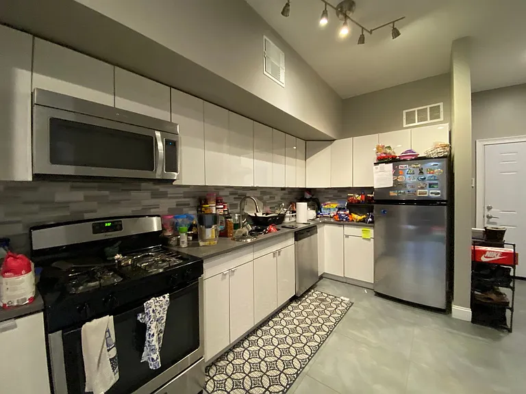315 Whitney Ave — Photo 31