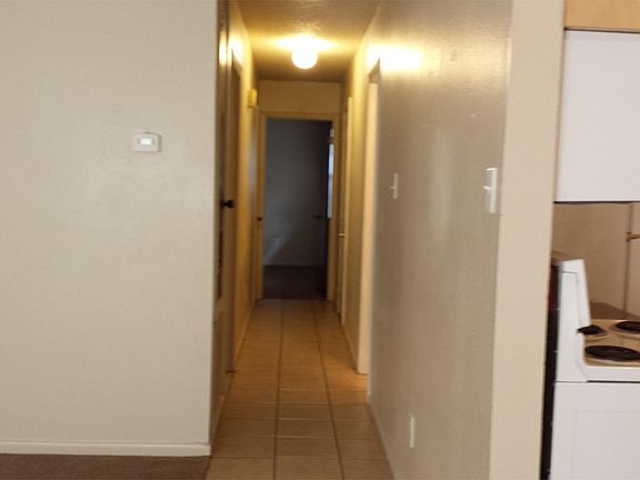 4th image of 205 Harvard Ct