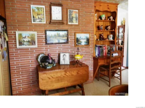 80 Schultz Rd, Buffalo, NY 14224