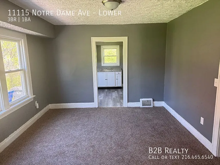 11115 Notre Dame Ave #LOWER — Photo 12