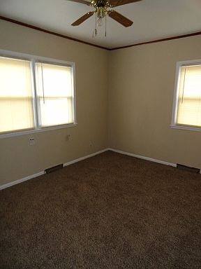 3rd image of 4029 Askew Ave