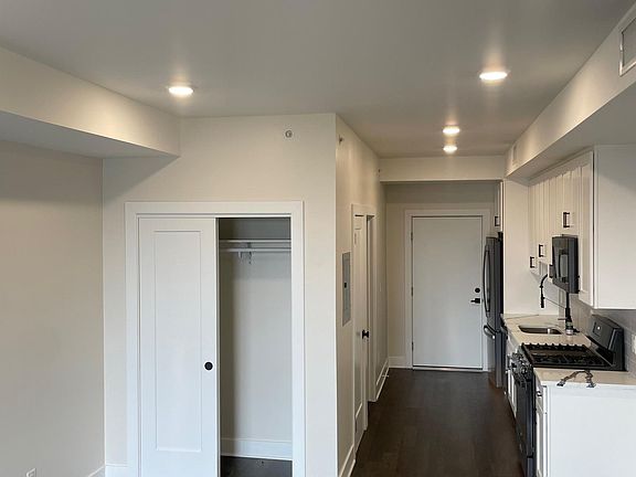 5th image of 1868 Frankford Ave #503A